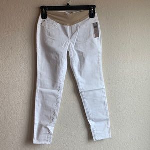NWT Luxe Essential Denim Maternity White Jean